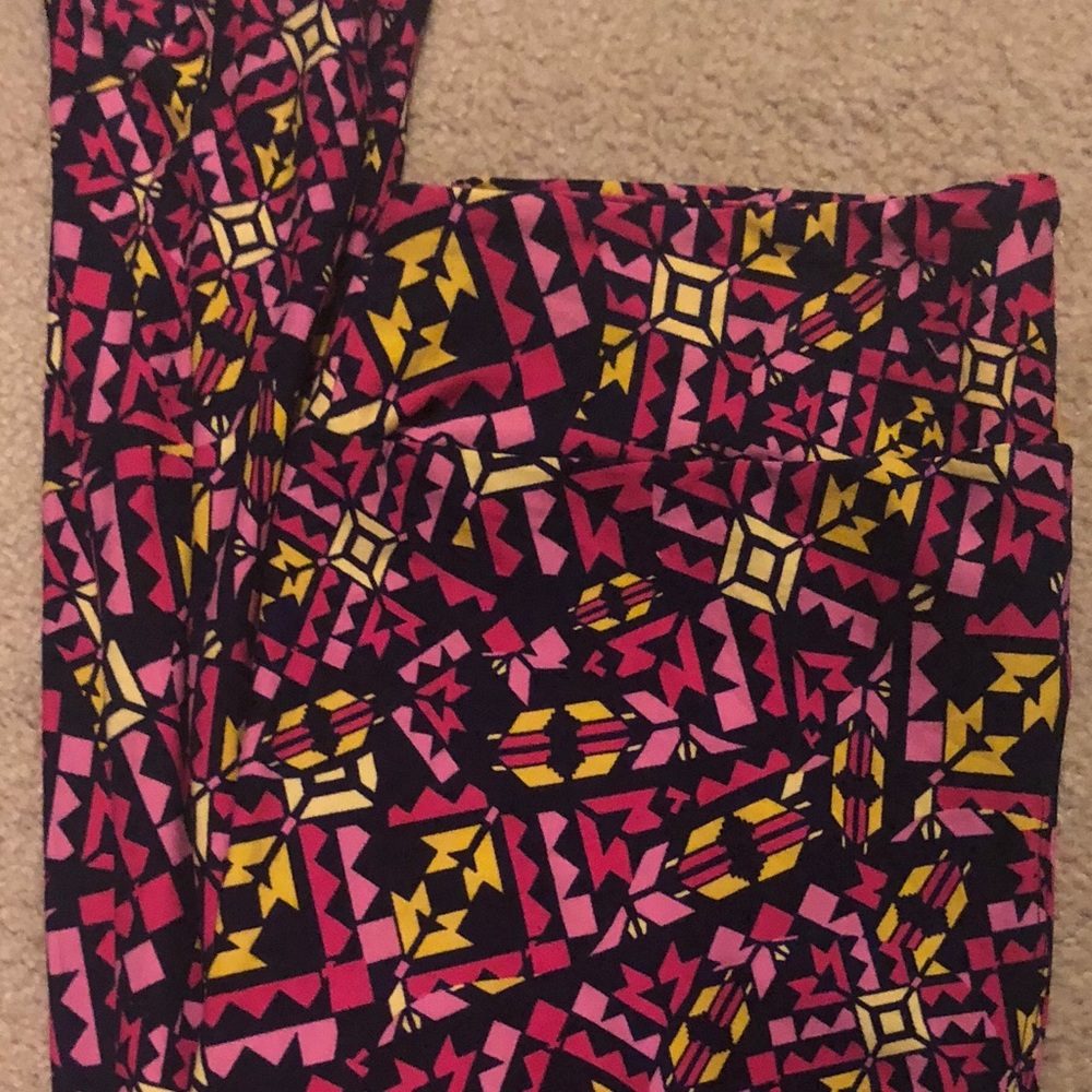 Lularoe tall and curvy leggings